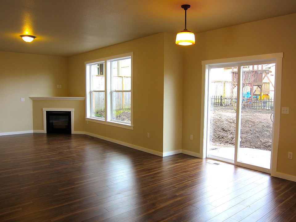 1st image of 10614 NE 41st Ct