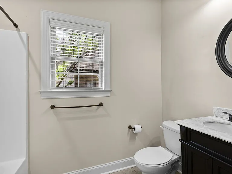 948 Starr Ct — Photo 24