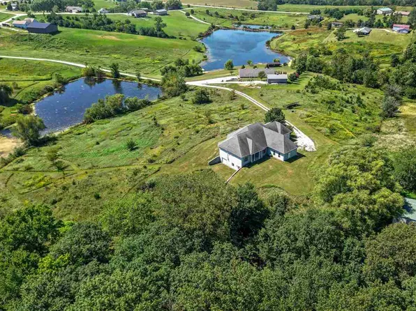 2245 288th Dr, Williamsburg, IA 52361
