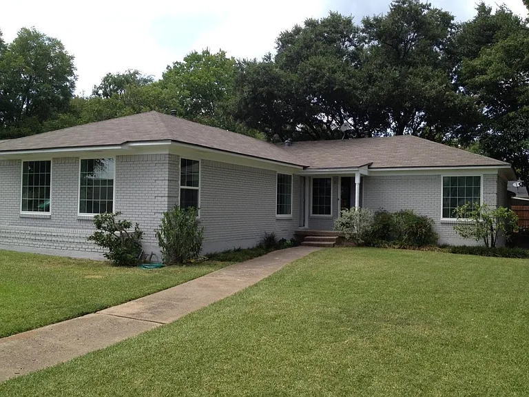 6445 Ravendale Ln — Photo 1