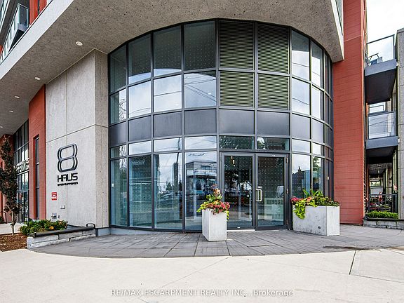 2nd image of 2433 Dufferin St #112