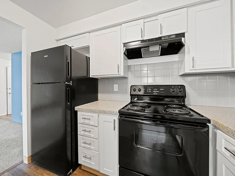 Park Ridge Apartments — Photo 63