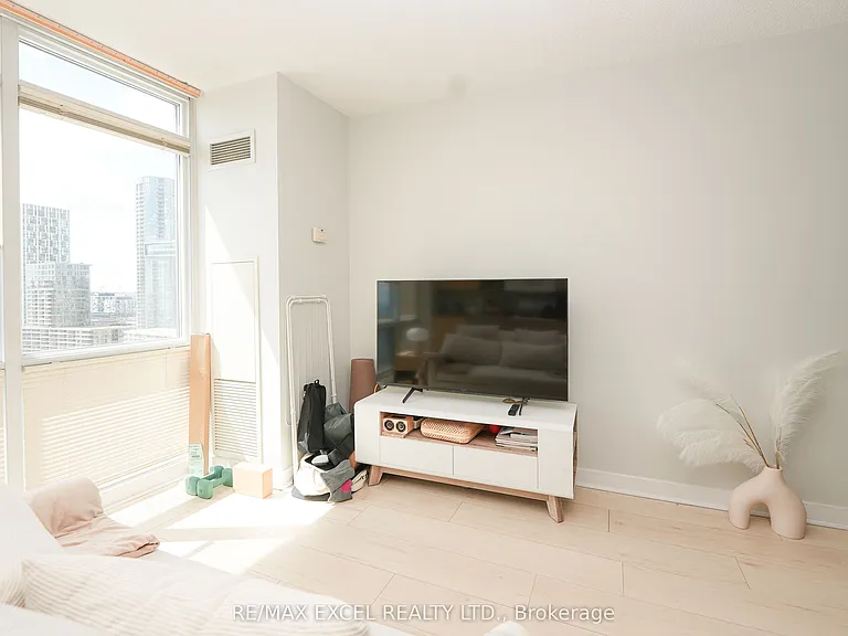 11 Brunel Ct #2316 — Photo 9