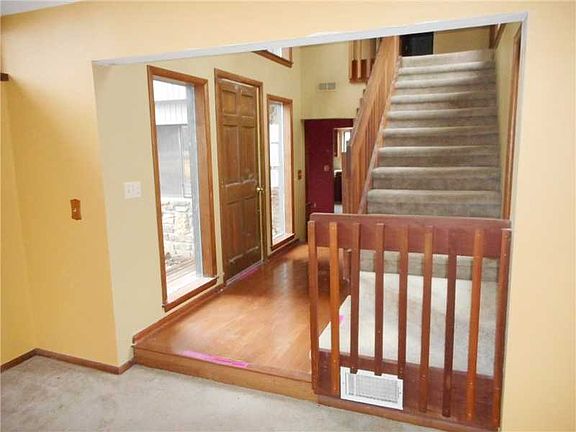 2nd image of 106 Betsy Ln