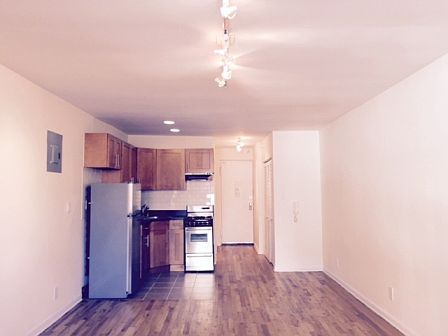 2nd image of 204 W 14th St APT 6G