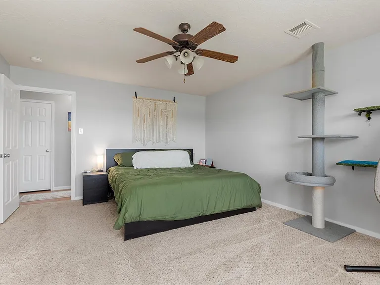 5614 Savannah Woods Ln — Photo 16
