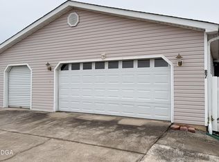 87 Park Ln, Warner Robins, GA 31093