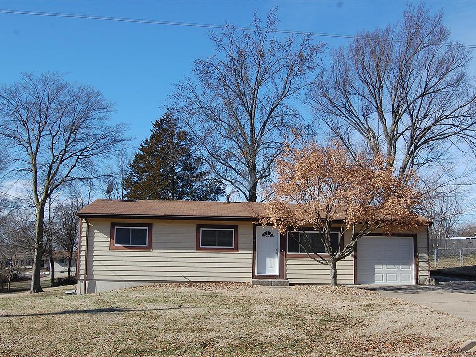 1st image of 48 David Dr