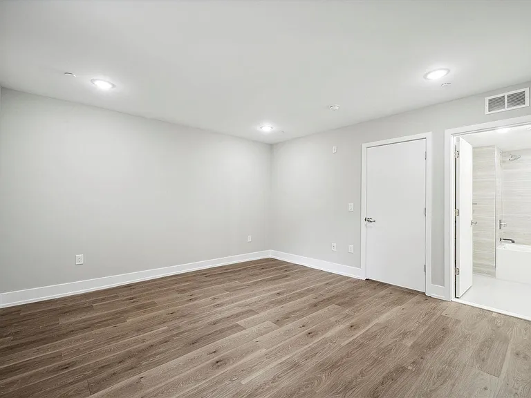 2225 N 8th St #1 — Photo 15