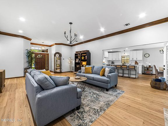 3rd image of 10934 HOUNDWELL Way