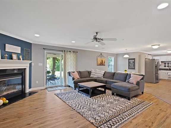 4th image of 4144 Avery Ln