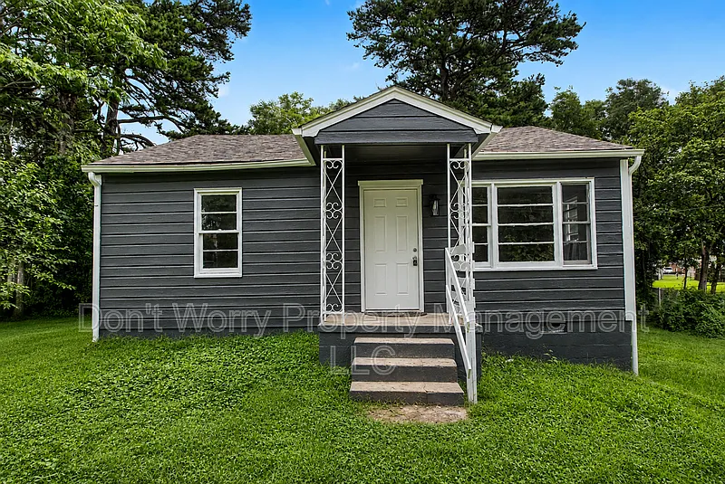 2 bed, 1.0 bath, 840 sqft, $1,150 — Photo 1