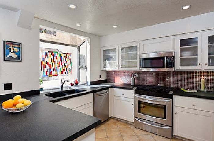 1st image of 2930 Montrose Ave APT 114