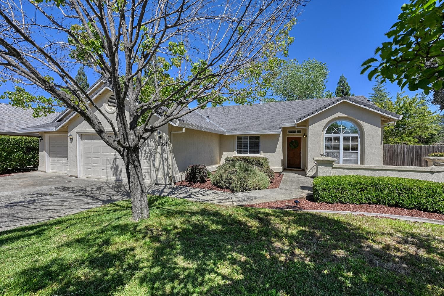 なこう 11928 Brooke Crest Drive, Auburn, CA 95602 | Zillow