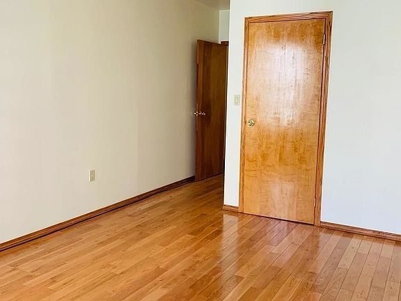 2nd image of 396 3rd Ave #4NS