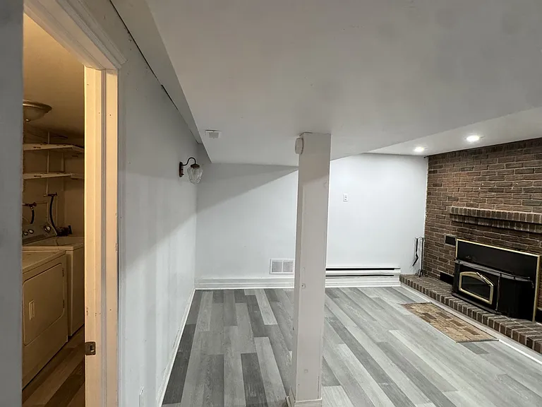 51 Windsor Dr — Photo 12