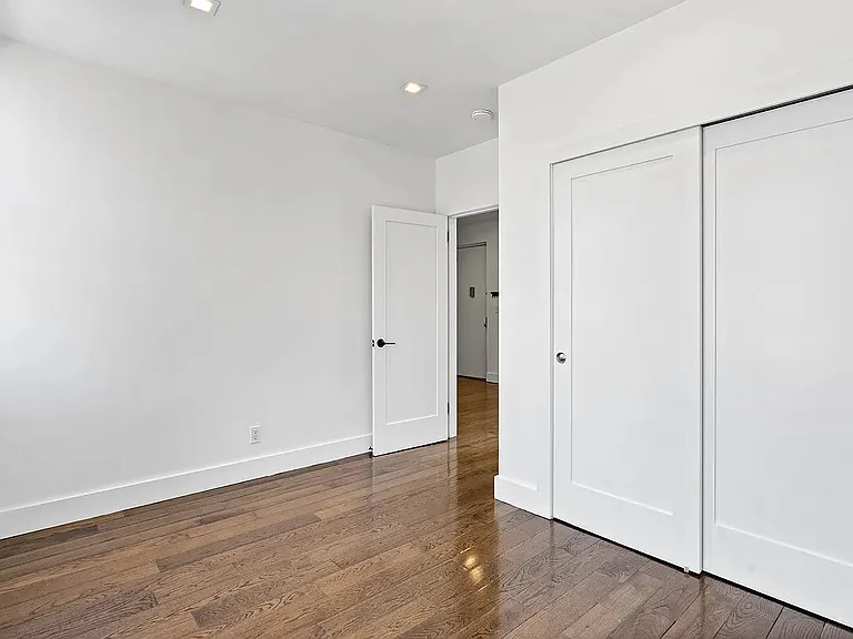 152 Thompson St #4E — Photo 4