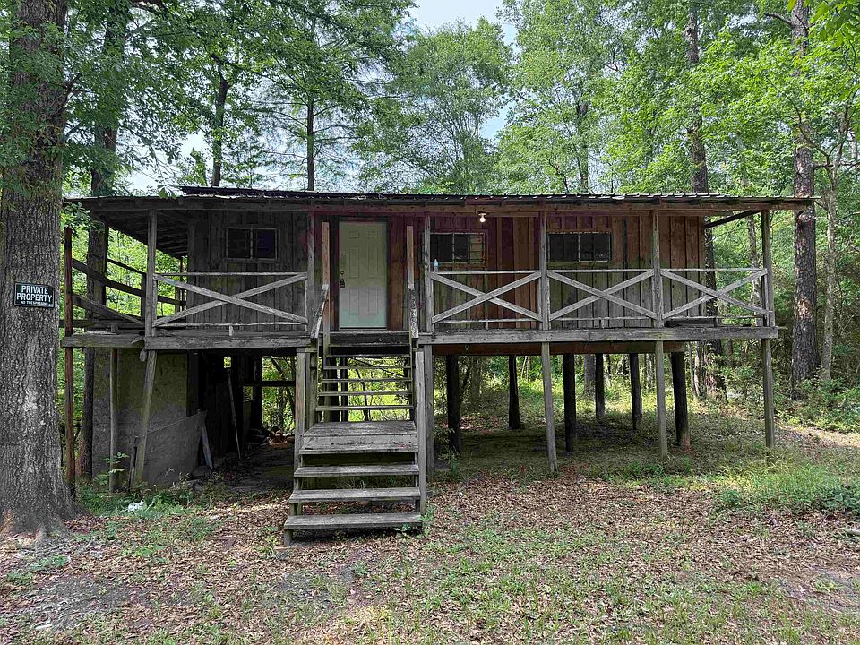 2nd image of 205 Connolly Rd