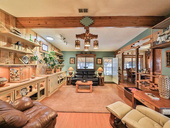 4th image of 10 Mills Ln