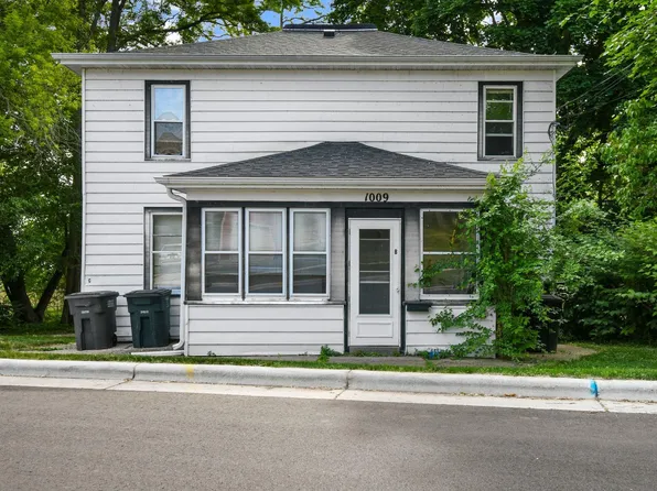 1009 S 4th St, Stoughton, WI 53589