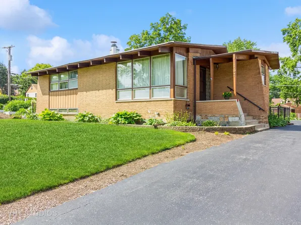 107 Kazwell St, Willow Springs, IL 60480