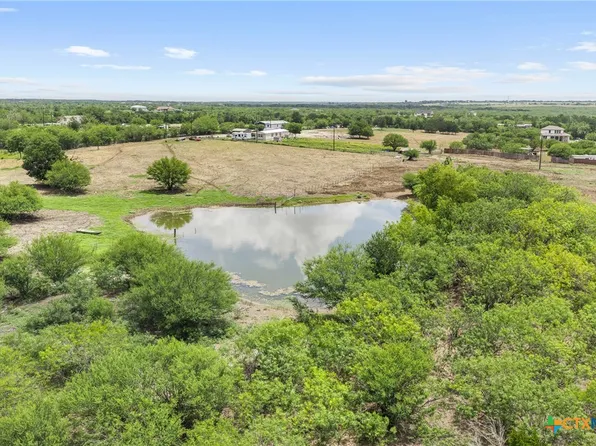 3315 Dry Creek Rd, Lockhart, TX 78644