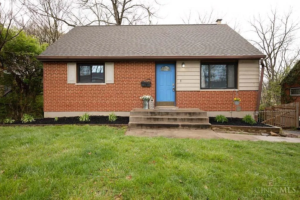 851 Ivyhill Dr photo 1