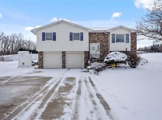 1502 Old Princeton Rd, New Castle, PA 16101