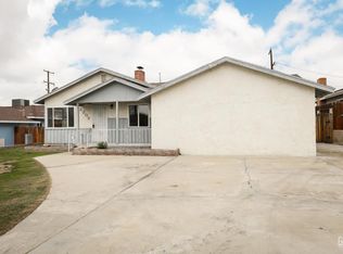 2208 Valencia Dr, Bakersfield, CA 93306