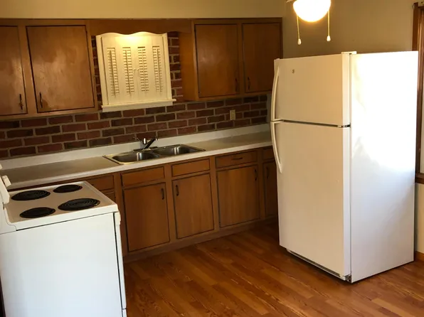 879 Genesee Ave NE Unit 2, Warren, OH 44483