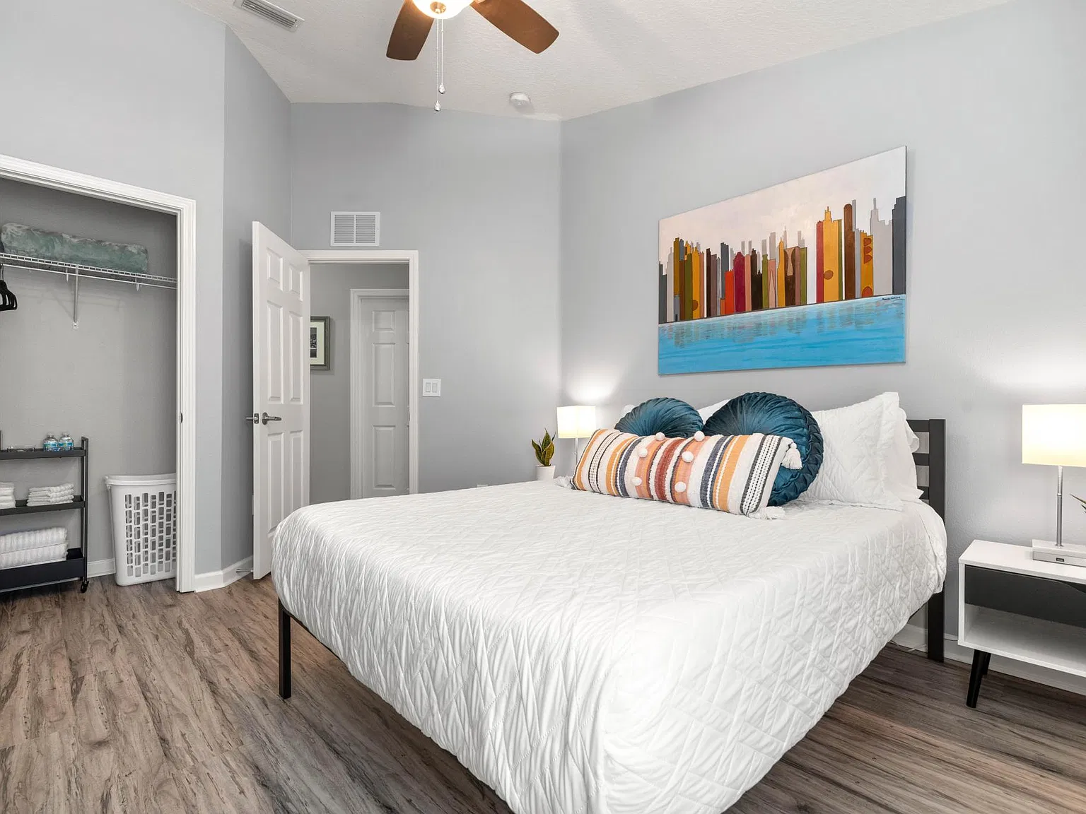 3 bed, 2.5 bath, 1728 sqft, $2,200 — Photo 3