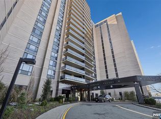 1512 Palisade Ave APT 17A, Fort Lee, NJ 07024
