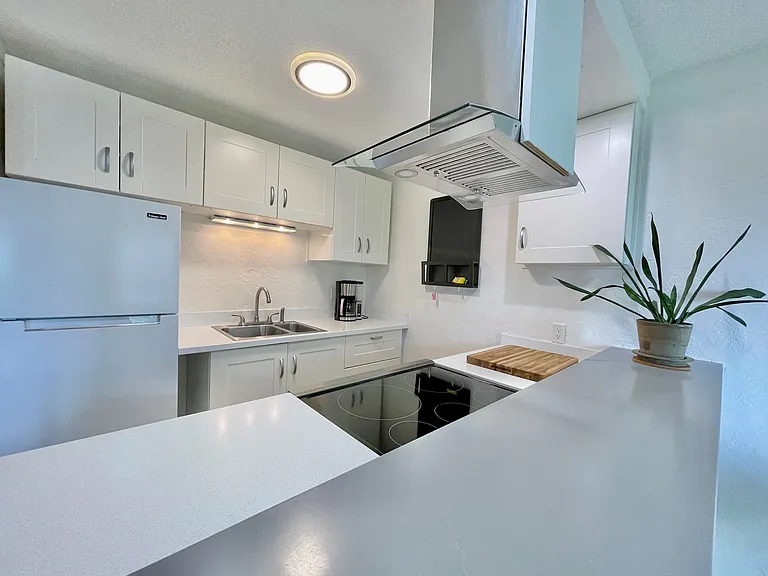 425 Park Cir #1 — Photo 6