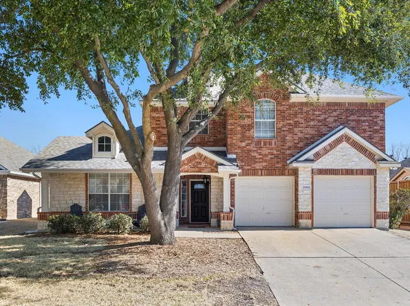 9002 Lochgreen Ln, Rowlett, TX 75089