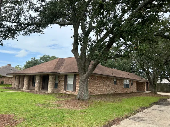 4822 Parkside Dr, Baton Rouge, LA 70816
