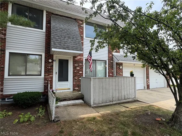 5484 Wildwood Ct APT B, Willoughby, OH 44094