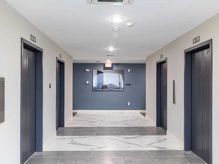 The Residence at 1000 Elm — Photo 103