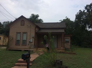 416 W Brenham St, Elgin, TX 78621