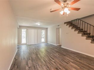 502 Forrest Hill Ln, Grand Prairie, TX 75052