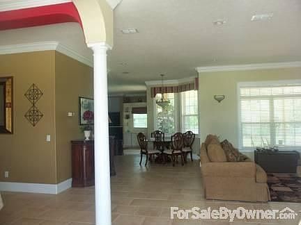 Open floor plan - view from front door