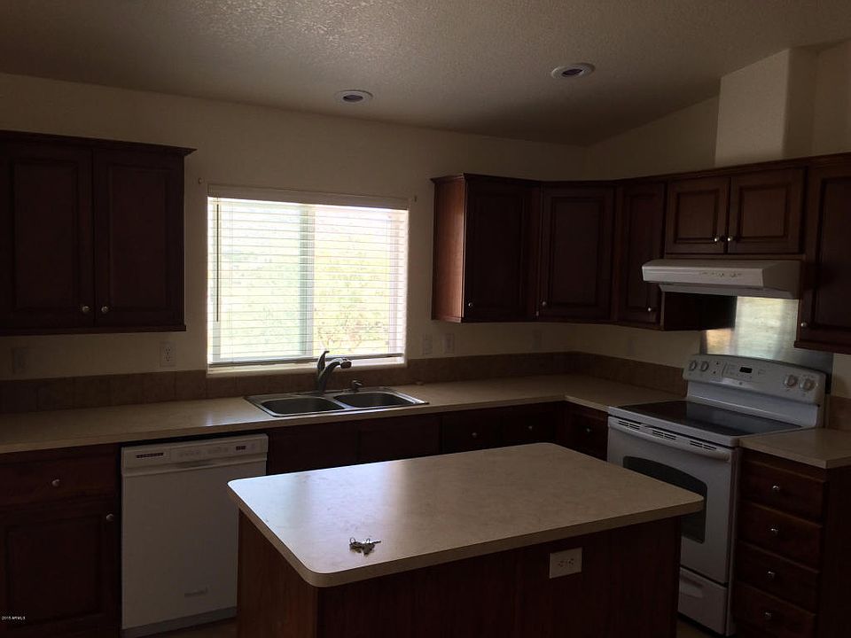 1st image of 10994 W Bee Bee Ln
