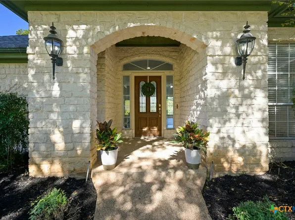 215 Clubhouse Dr, Lakeway, TX 78734