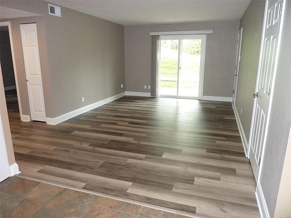 3rd image of 5755 Westphalia Ln APT A