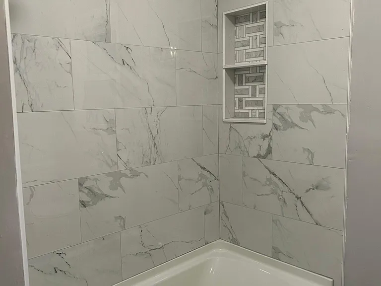 307 Crittenden Ln — Photo 14