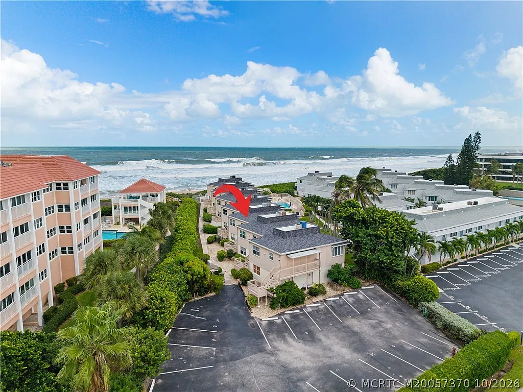 2 bed, 1.5 bath, 925 sqft, $2,000 — Photo 1
