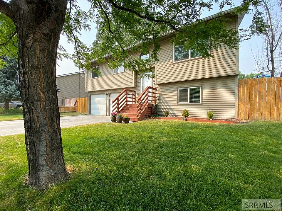 1st image of 2302 Genevieve Way