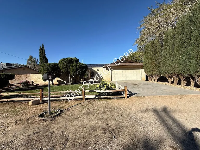 4827 W Avenue L6 — Photo 2
