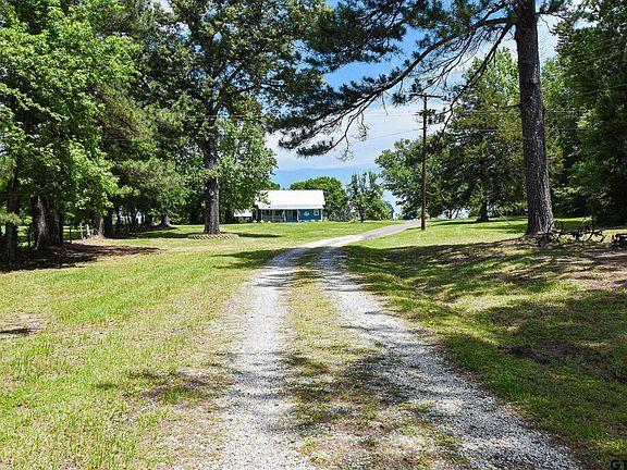 2nd image of 3431 County Road 109d