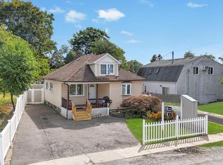 12 South Rd, Central Islip, NY 11722