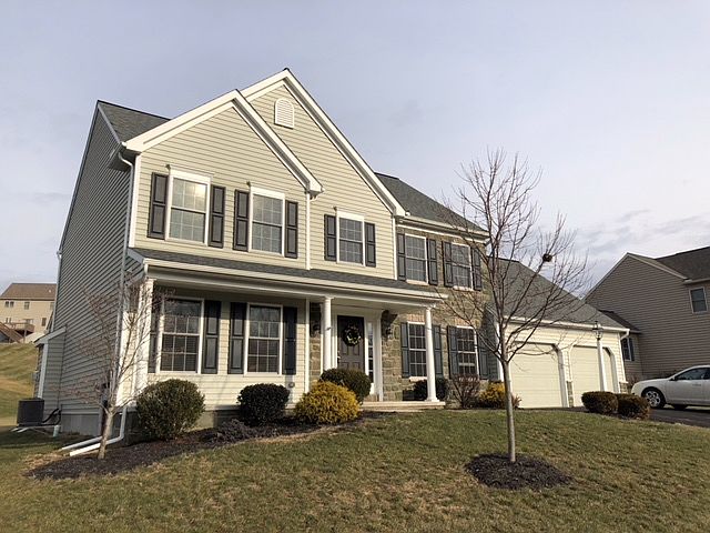 2nd image of 7038 Kendale Dr